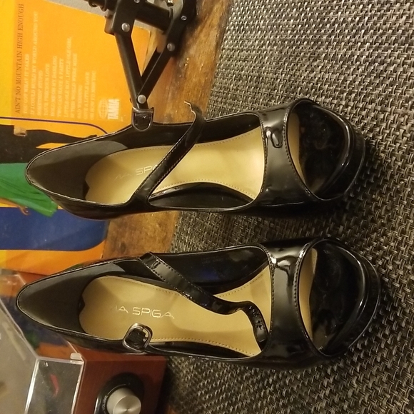 Via Spiga black patent Mary Jane pump - Picture 2 of 7